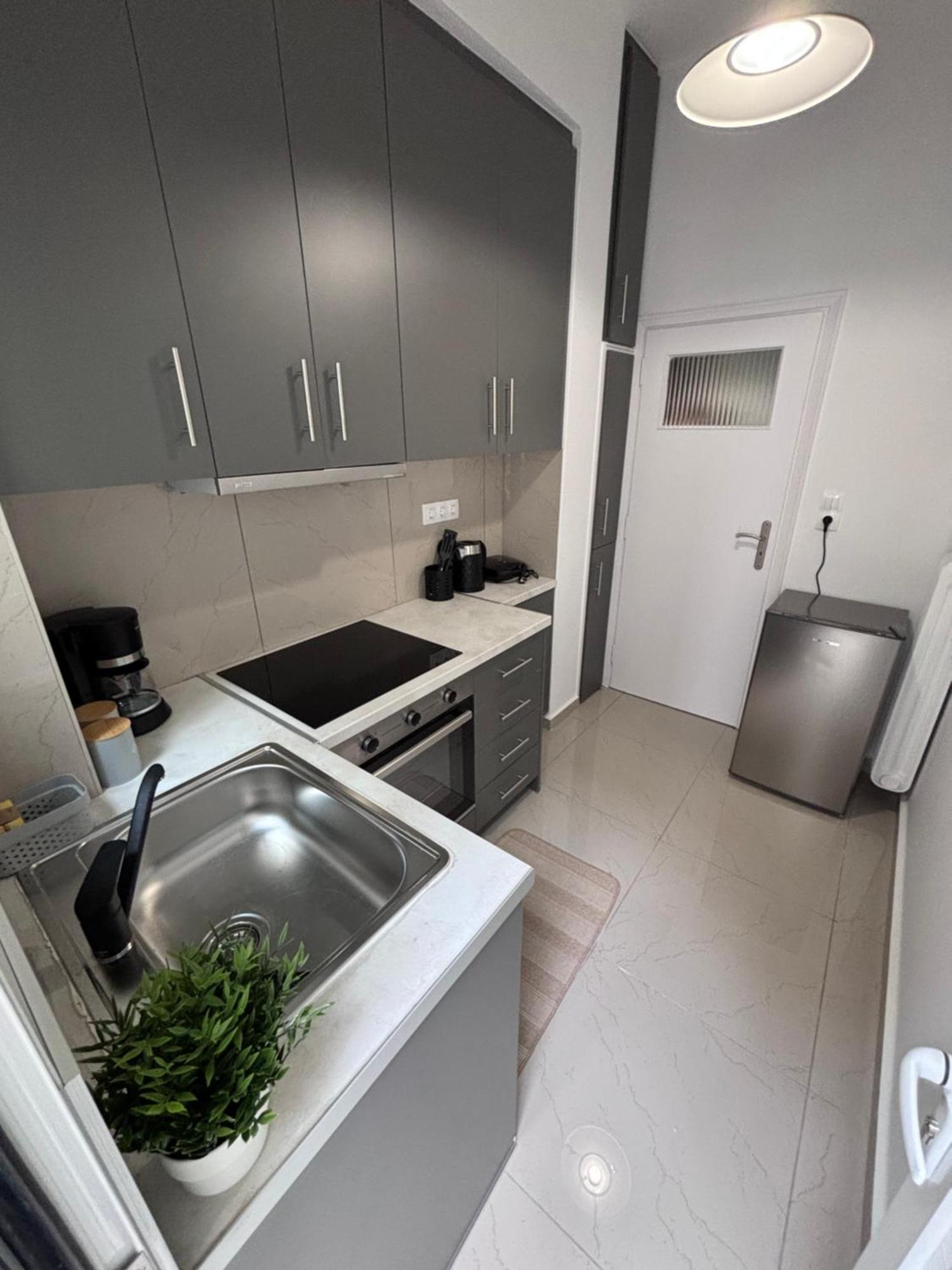 Cozy Apartment In The Heart Of Atina Dış mekan fotoğraf